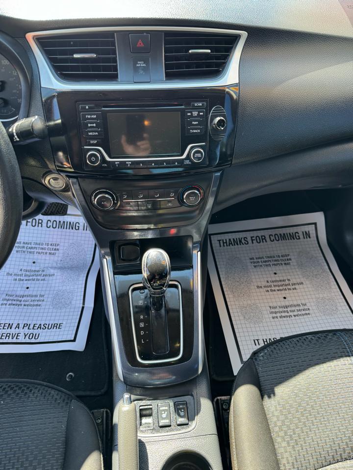 Nissan Sentra S 2016