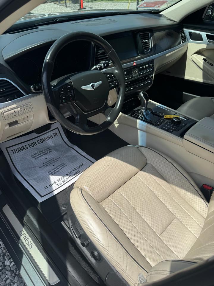 Hyundai Genesis 3.8L 2015