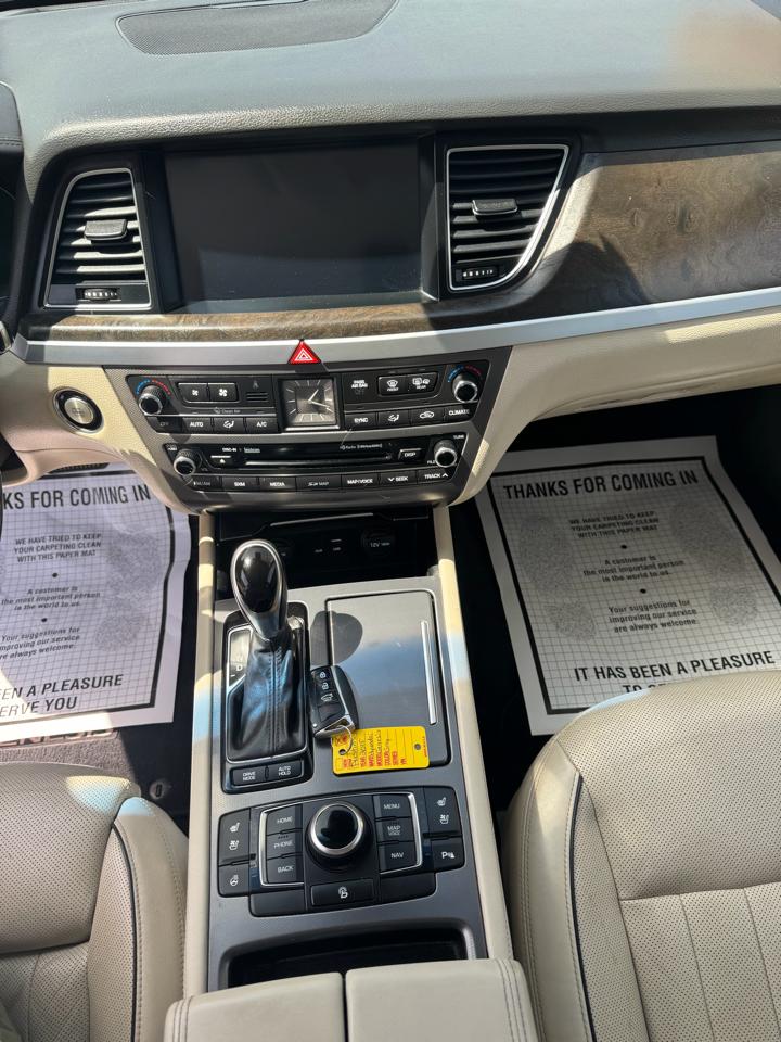 Hyundai Genesis 3.8L 2015