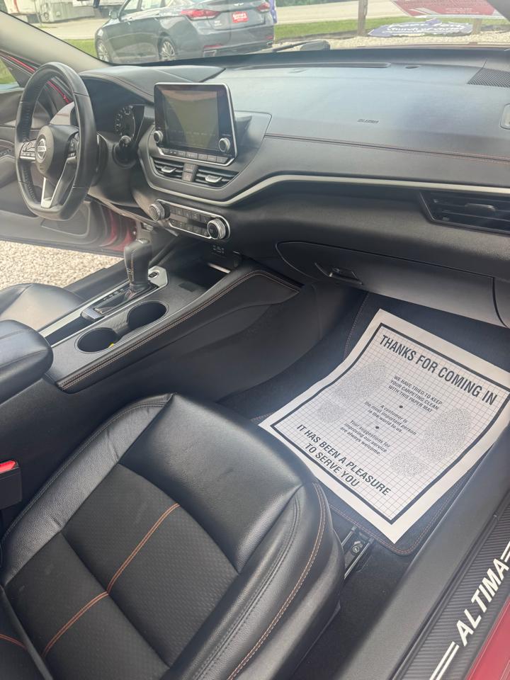 Nissan Altima SR 2021