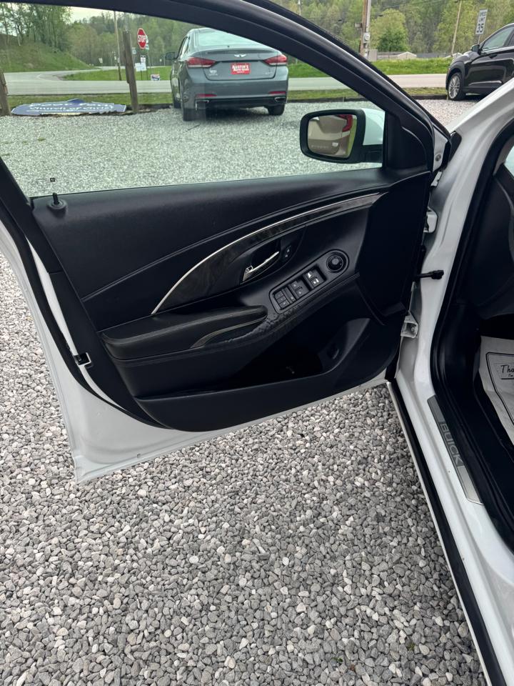 Buick LaCrosse  2016