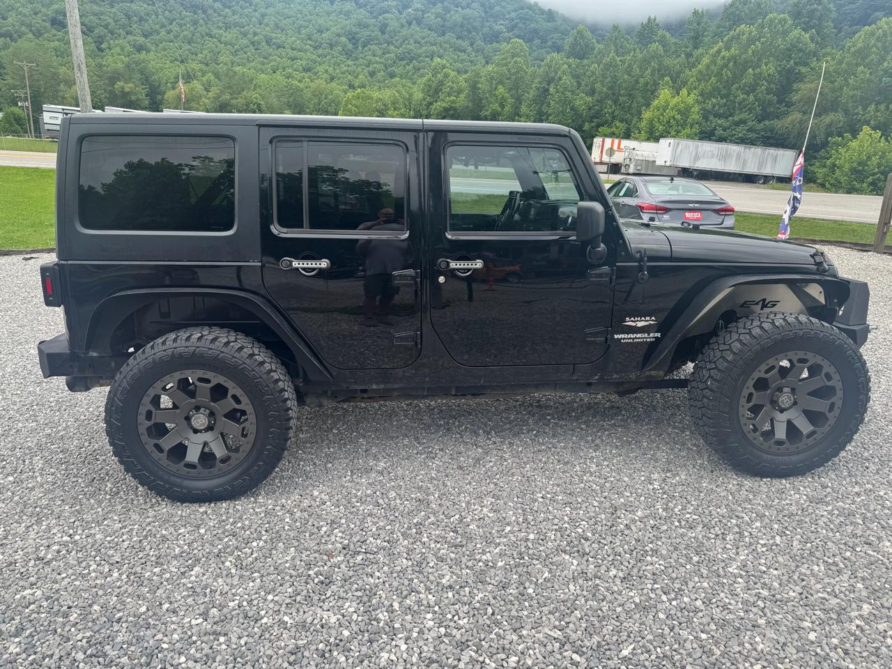 Jeep Wrangler Sahara 2011