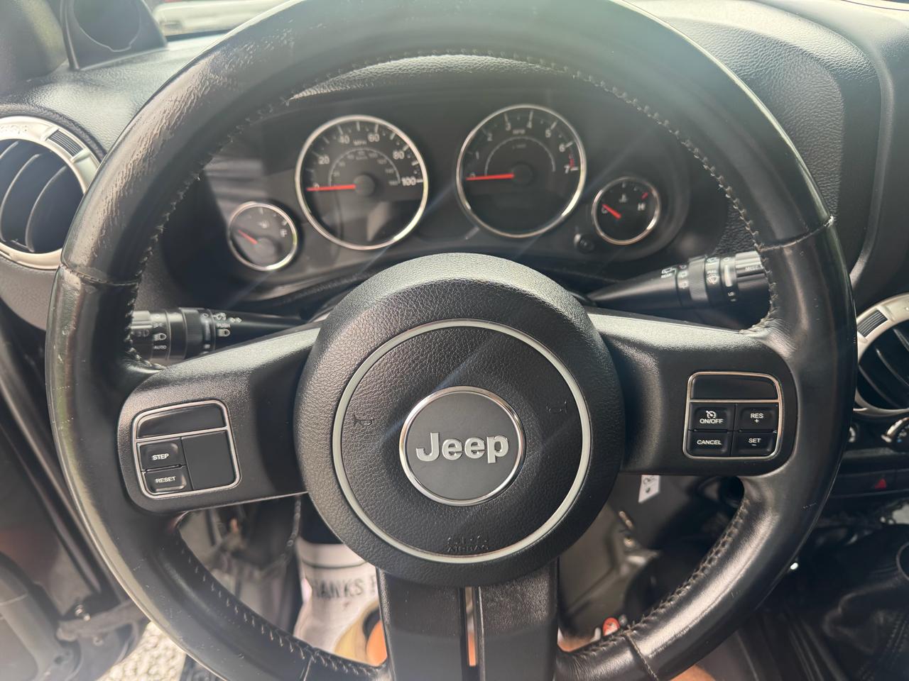 Jeep Wrangler Sahara 2011