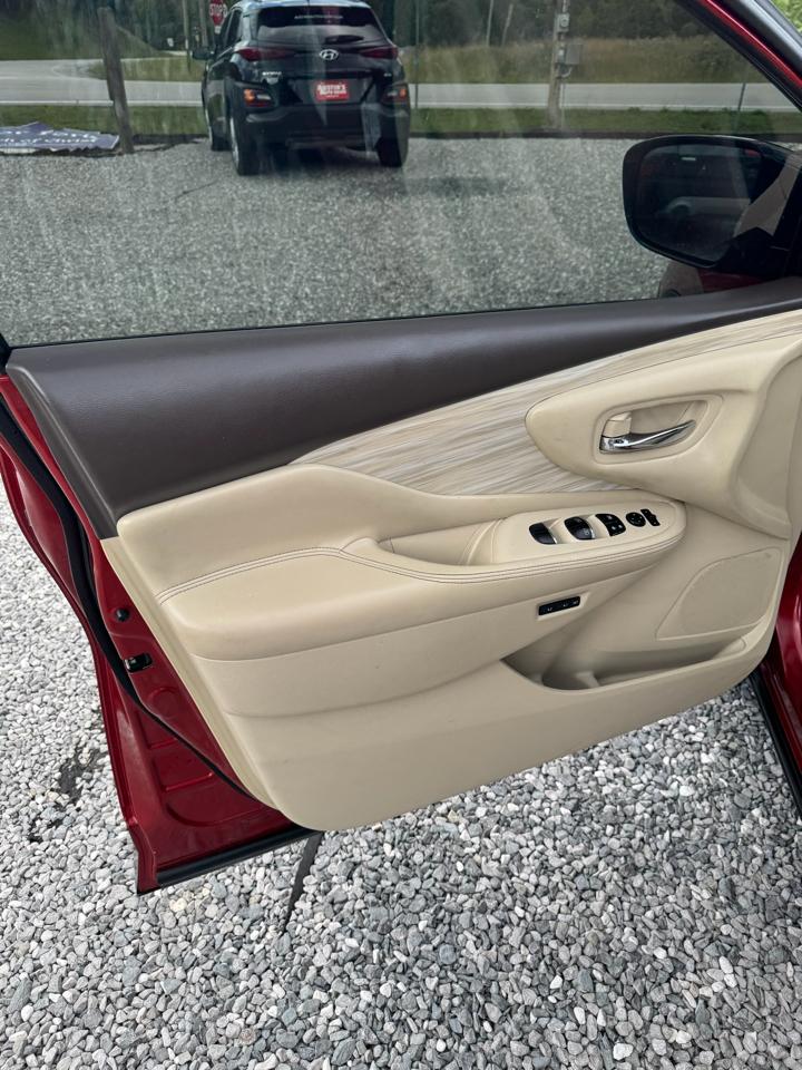 Nissan Murano S 2015