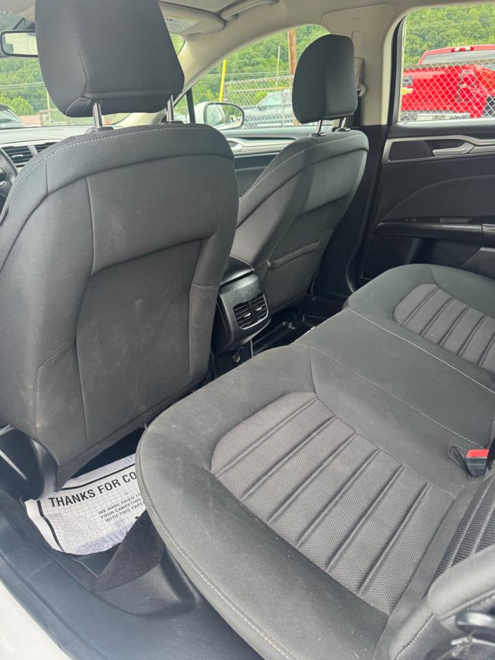 Ford Fusion SE 2020