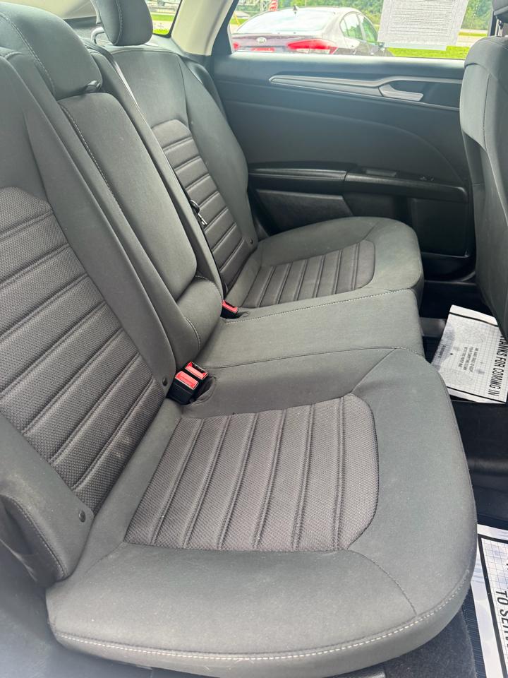 Ford Fusion SE 2020
