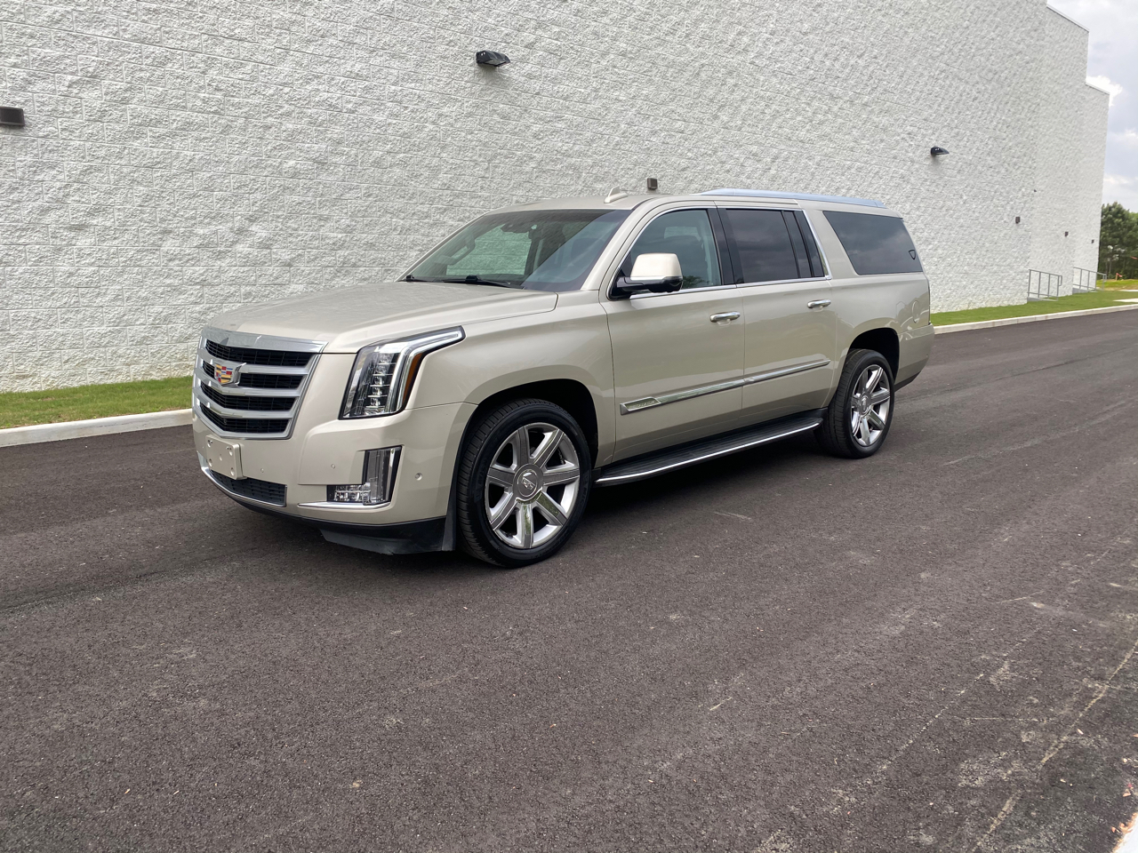 2017 Cadillac Escalade ESV Luxury 4WD