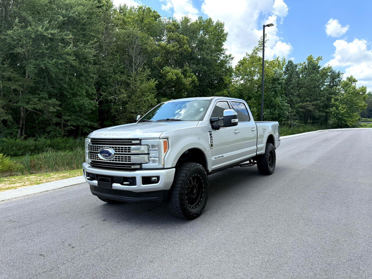 2017 Ford F-250 SD Platinum Crew Cab 4WD