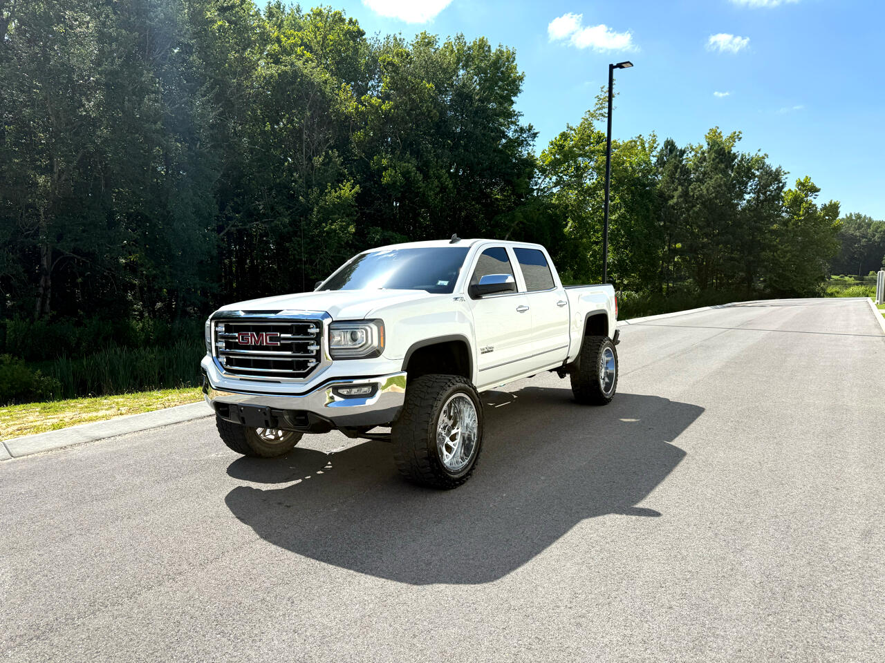 2018 GMC Sierra 1500 SLT Crew Cab Short Box 4WD