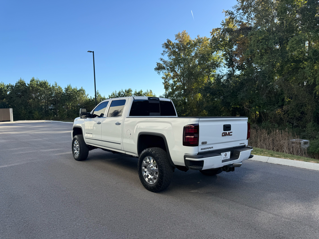 GMC Sierra 2500HD Denali Crew Cab 4WD 2015