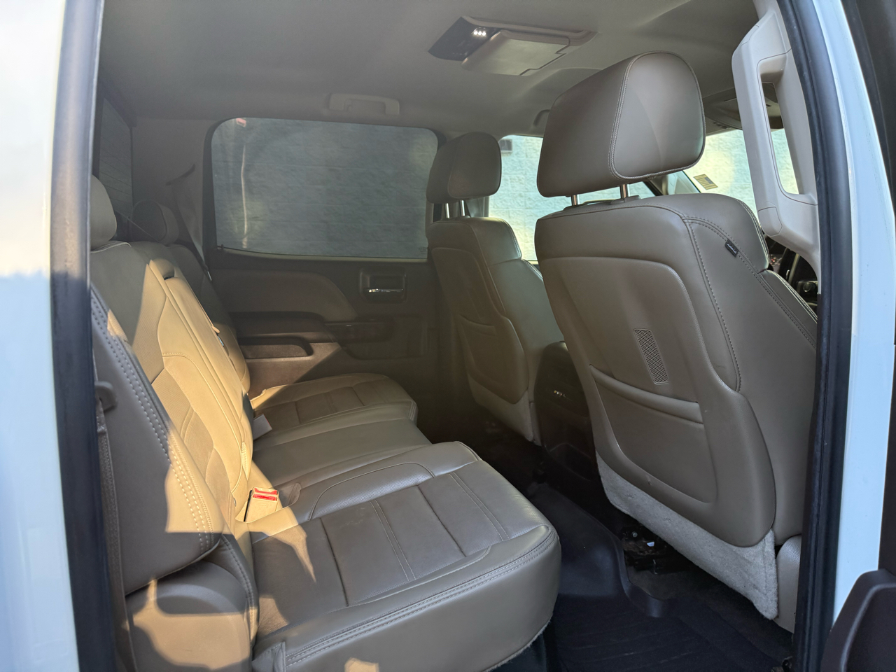 GMC Sierra 2500HD Denali Crew Cab 4WD 2015