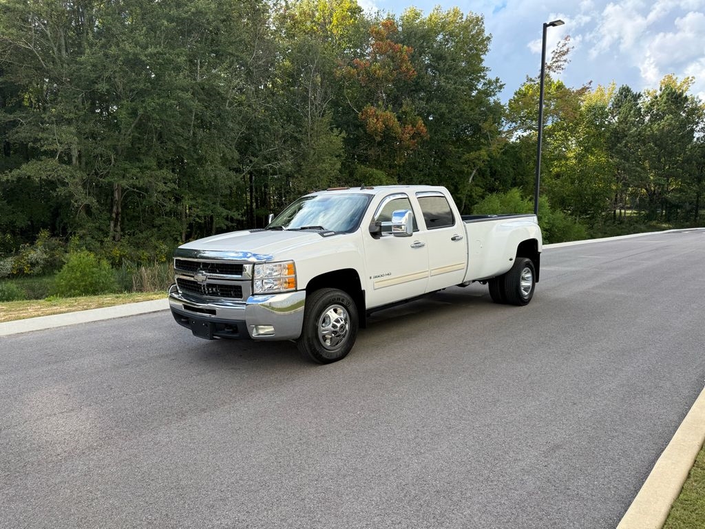 2009 Chevrolet Silverado 3500HD LT1 Crew Cab DRW 4WD
