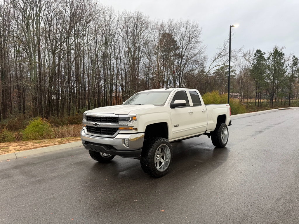2019 Chevrolet Silverado 1500 LD LT's photo