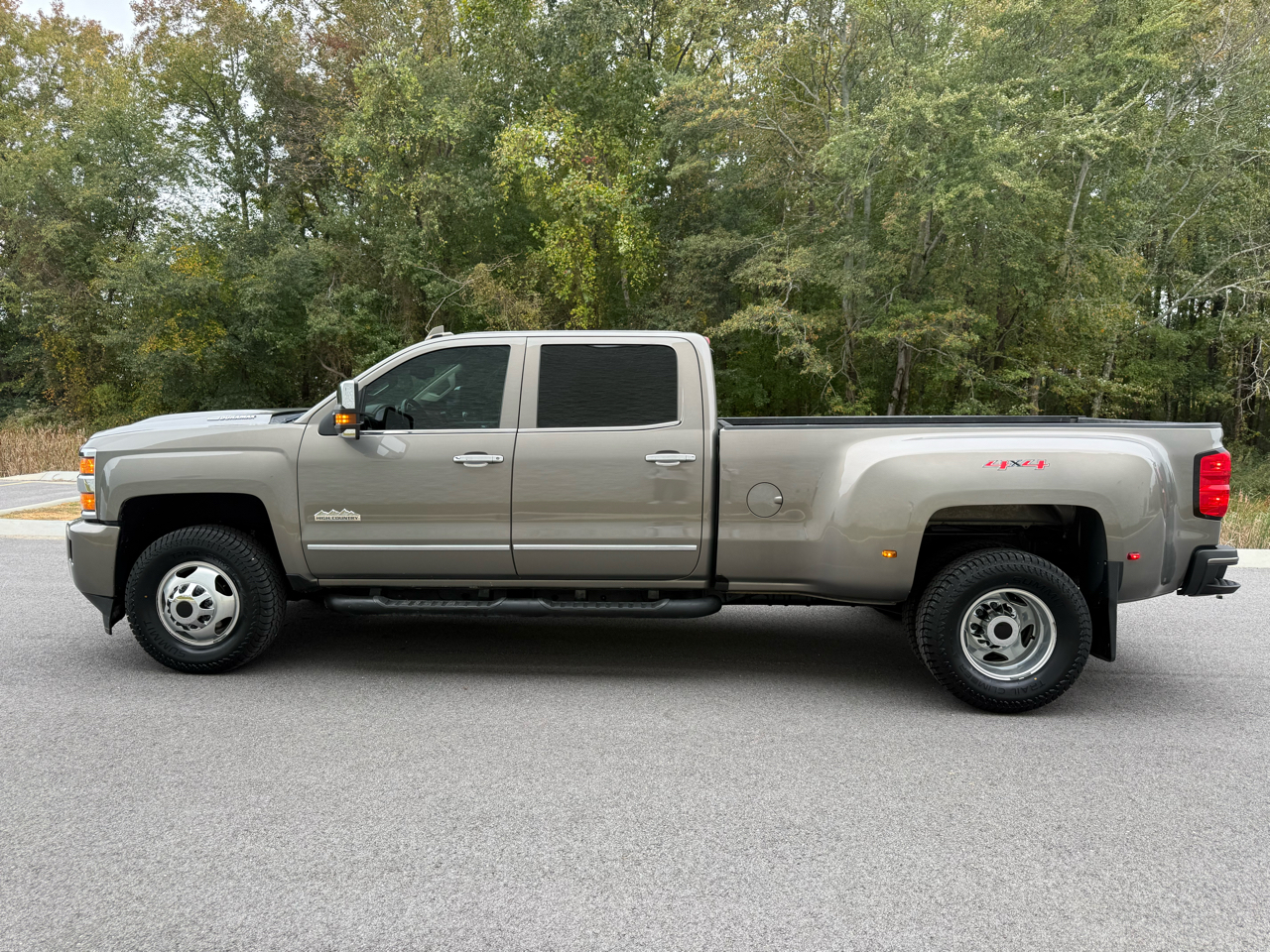Chevrolet Silverado 3500HD High Country Crew Cab 4WD 2017