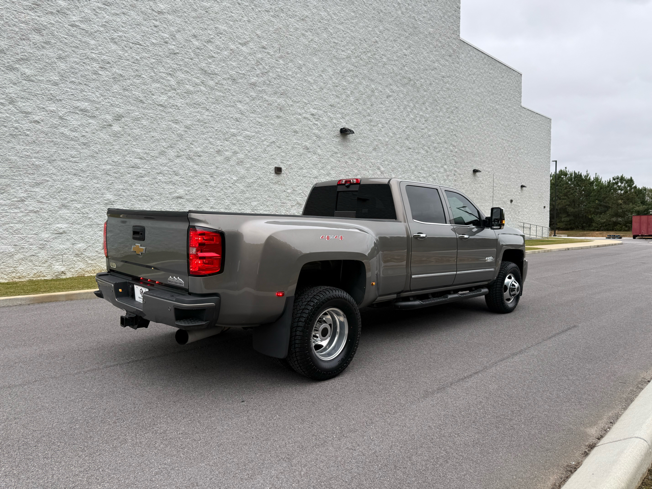 Chevrolet Silverado 3500HD High Country Crew Cab 4WD 2017
