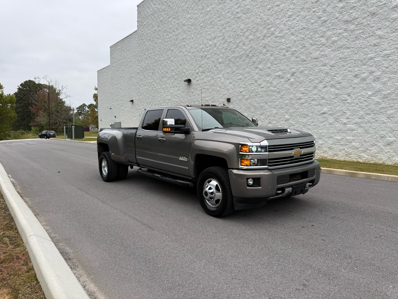 Chevrolet Silverado 3500HD High Country Crew Cab 4WD 2017
