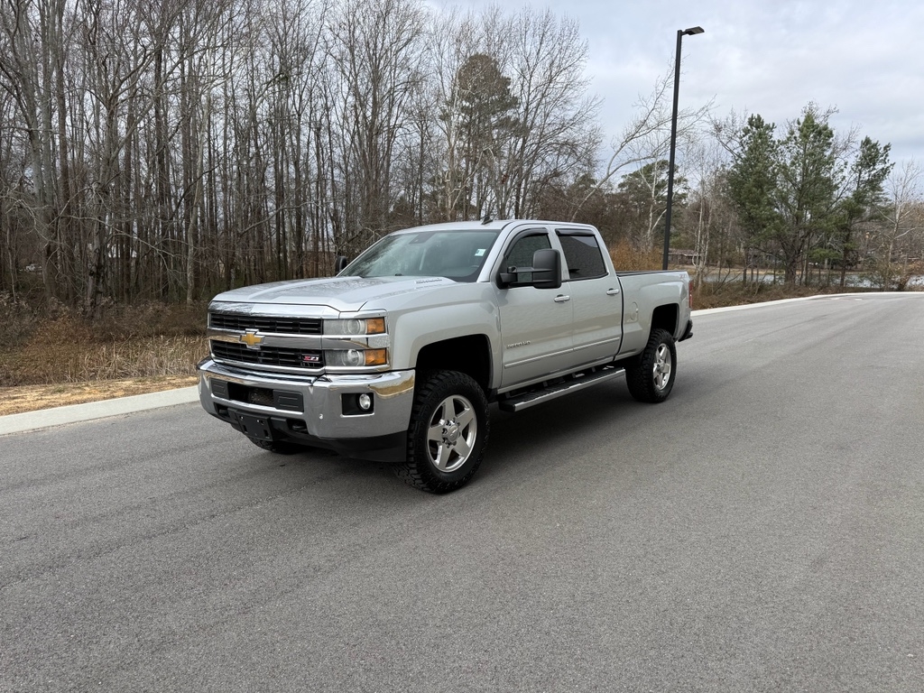 2015 Chevrolet Silverado 2500HD LTZ Crew Cab 4WD
