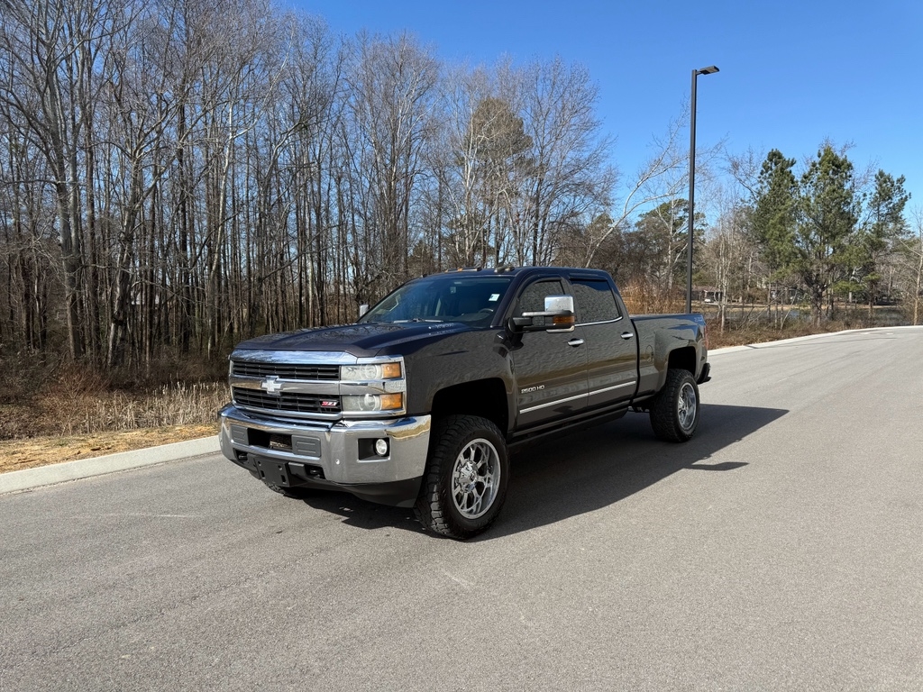 2015 Chevrolet Silverado 2500HD LTZ Crew Cab 4WD