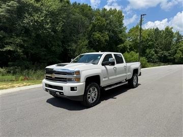 2019 Chevrolet Silverado 2500HD High Country Crew Cab Short Box 4WD