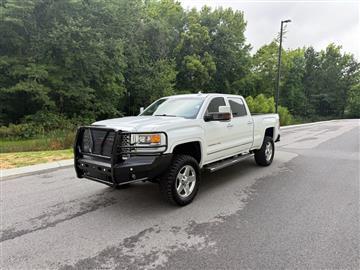 2015 GMC Sierra 2500HD Denali Crew Cab 4WD