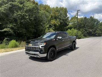 2022 Chevrolet Silverado 1500 LTZ Crew Cab 4WD