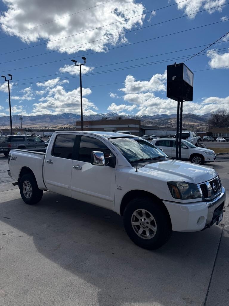 2004 Nissan Titan SE