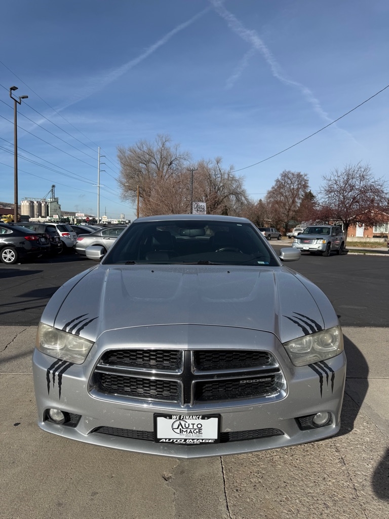 2011 Dodge Charger R/T photo 3