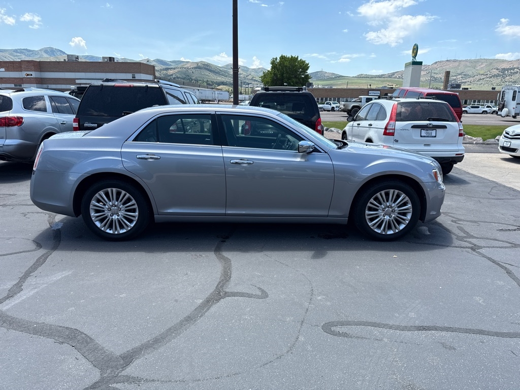 2014 Chrysler 300 C's photo