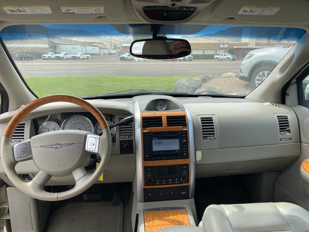 Chrysler Aspen  2007