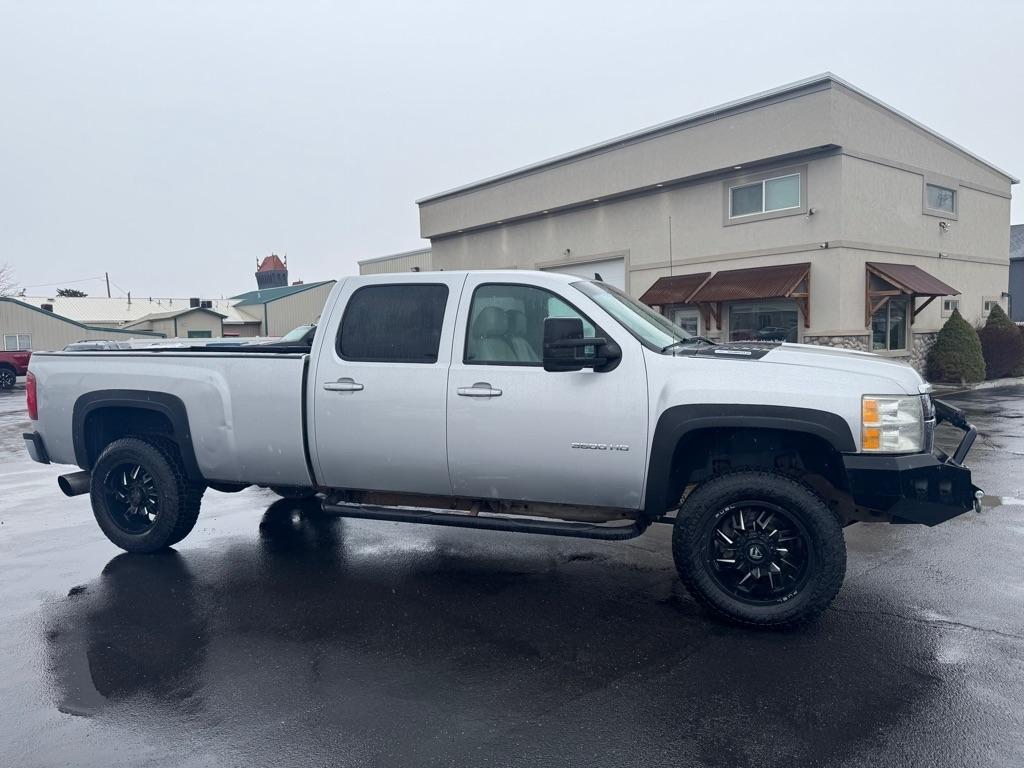 Chevrolet Silverado 3500HD  2011