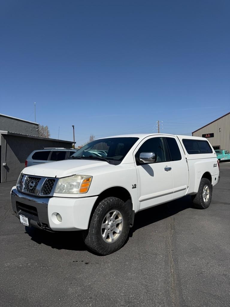 2004 Nissan Titan SE