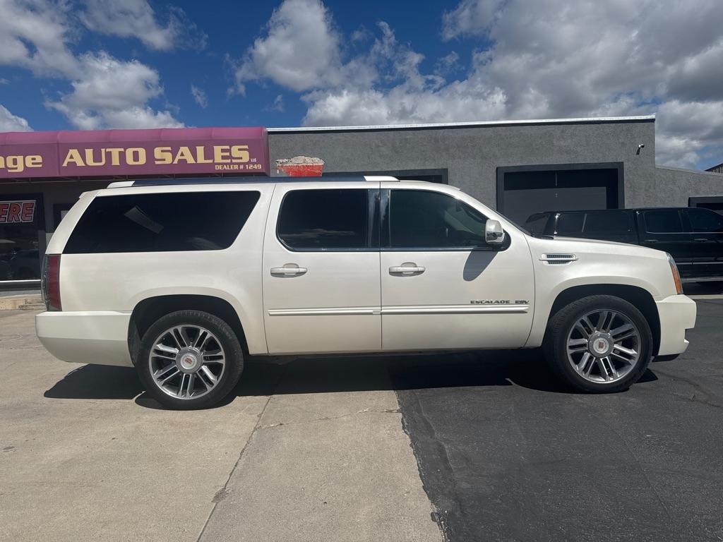 2013 Cadillac Escalade ESV PREMIUM