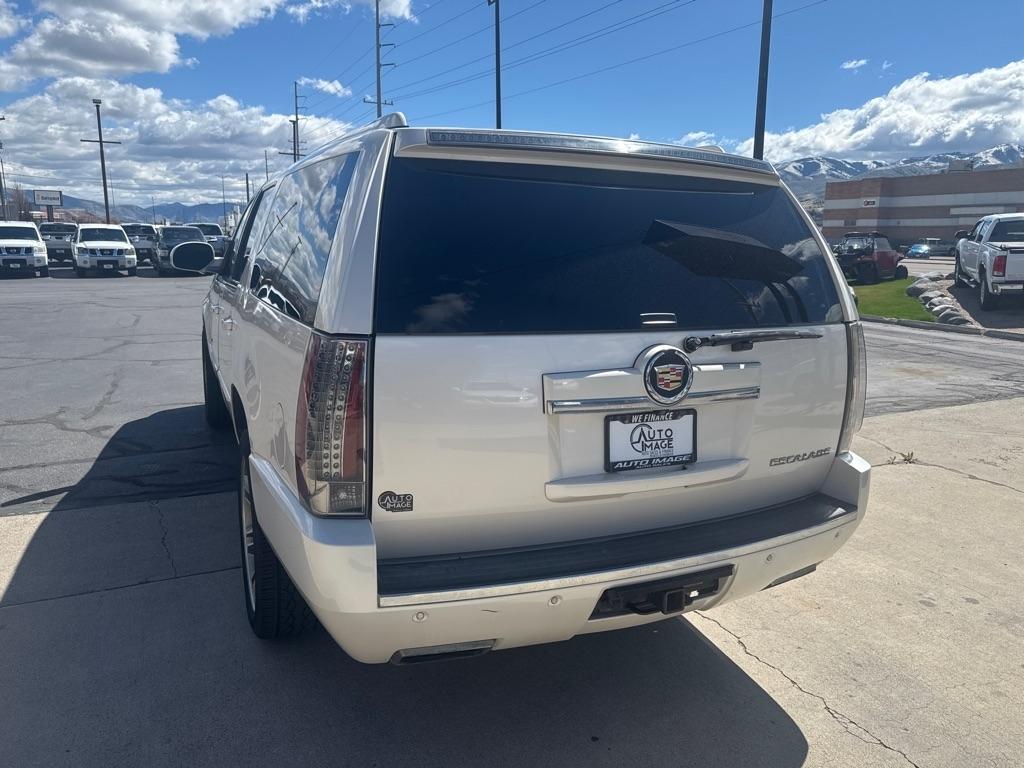 Cadillac Escalade  2013