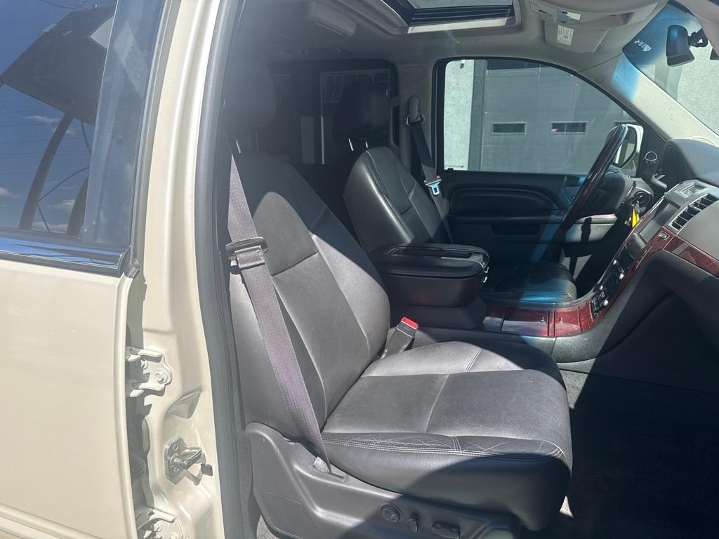 Cadillac Escalade  2013