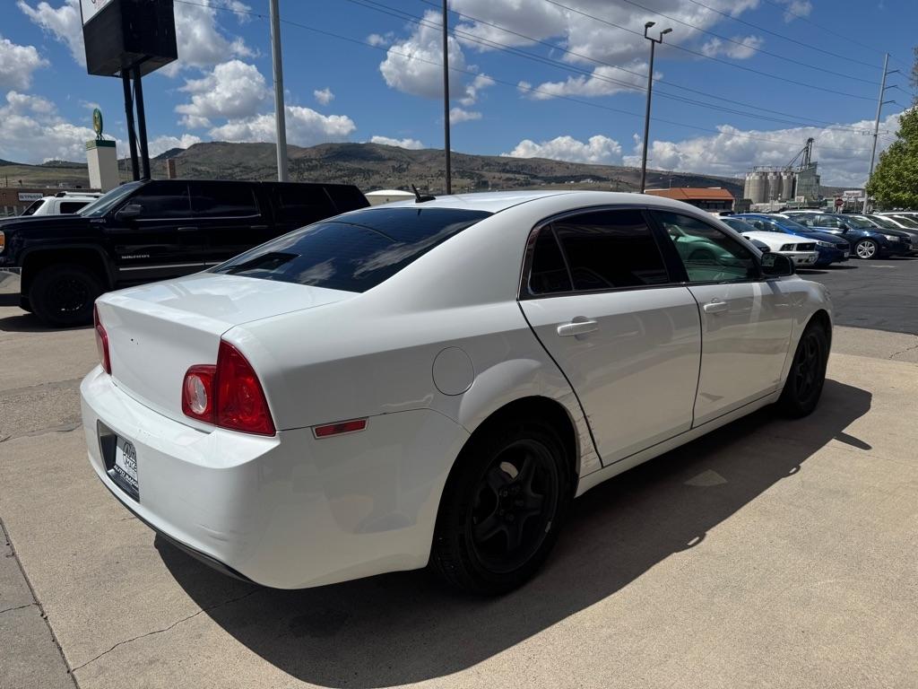 Chevrolet Malibu  2010