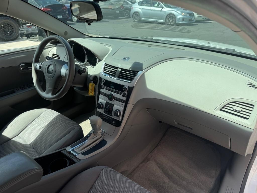 Chevrolet Malibu  2010