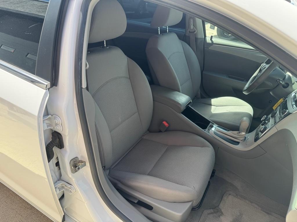 Chevrolet Malibu  2010