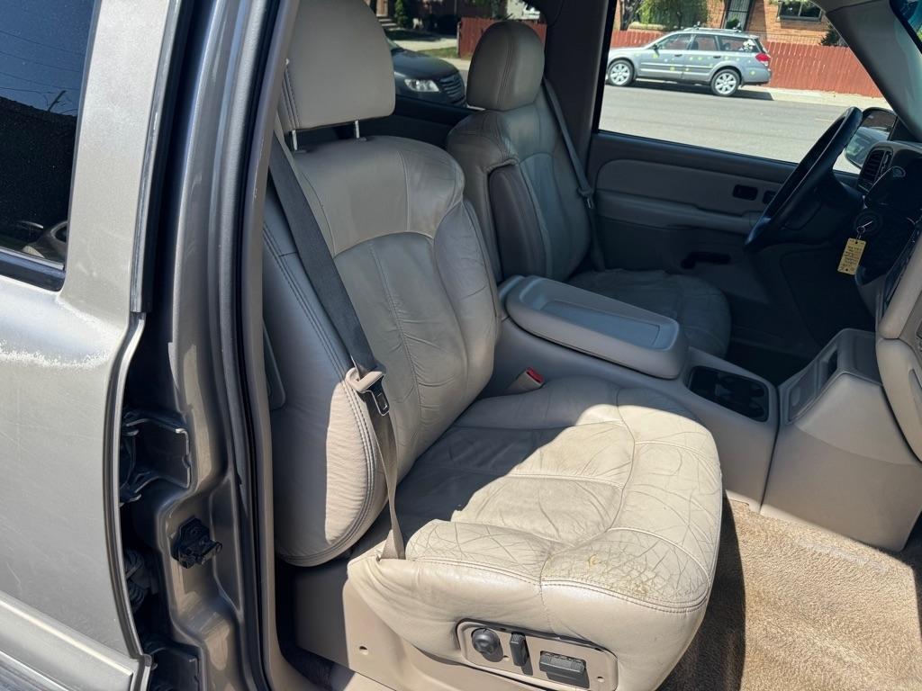 Chevrolet Suburban  2002