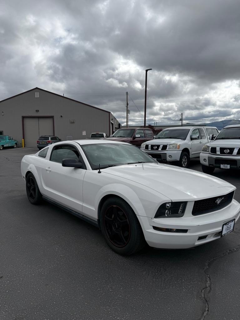 Ford Mustang  2008