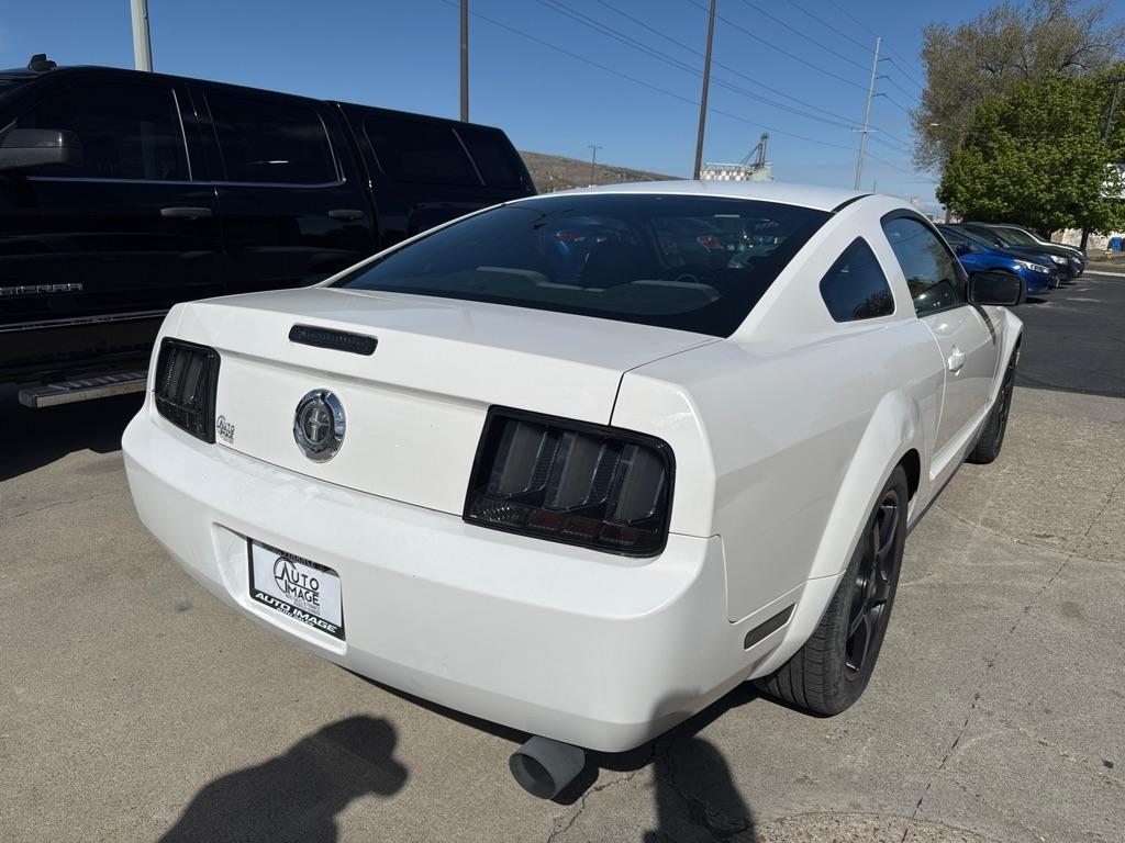 Ford Mustang  2008