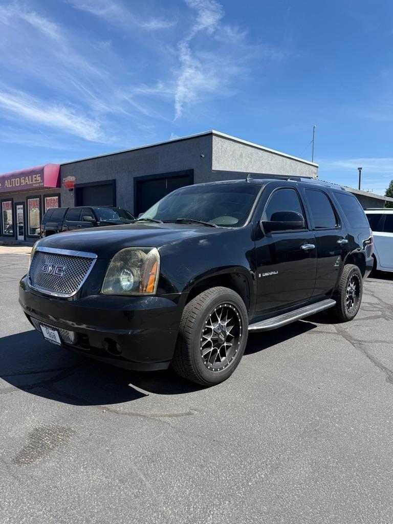 2007 GMC Yukon Denali's photo