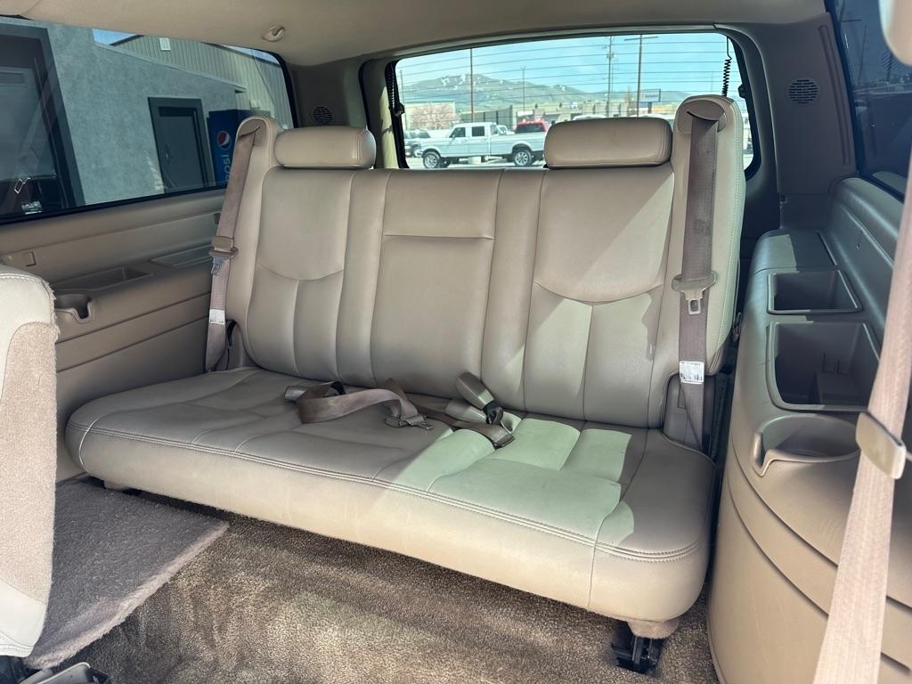 Chevrolet Suburban  2003
