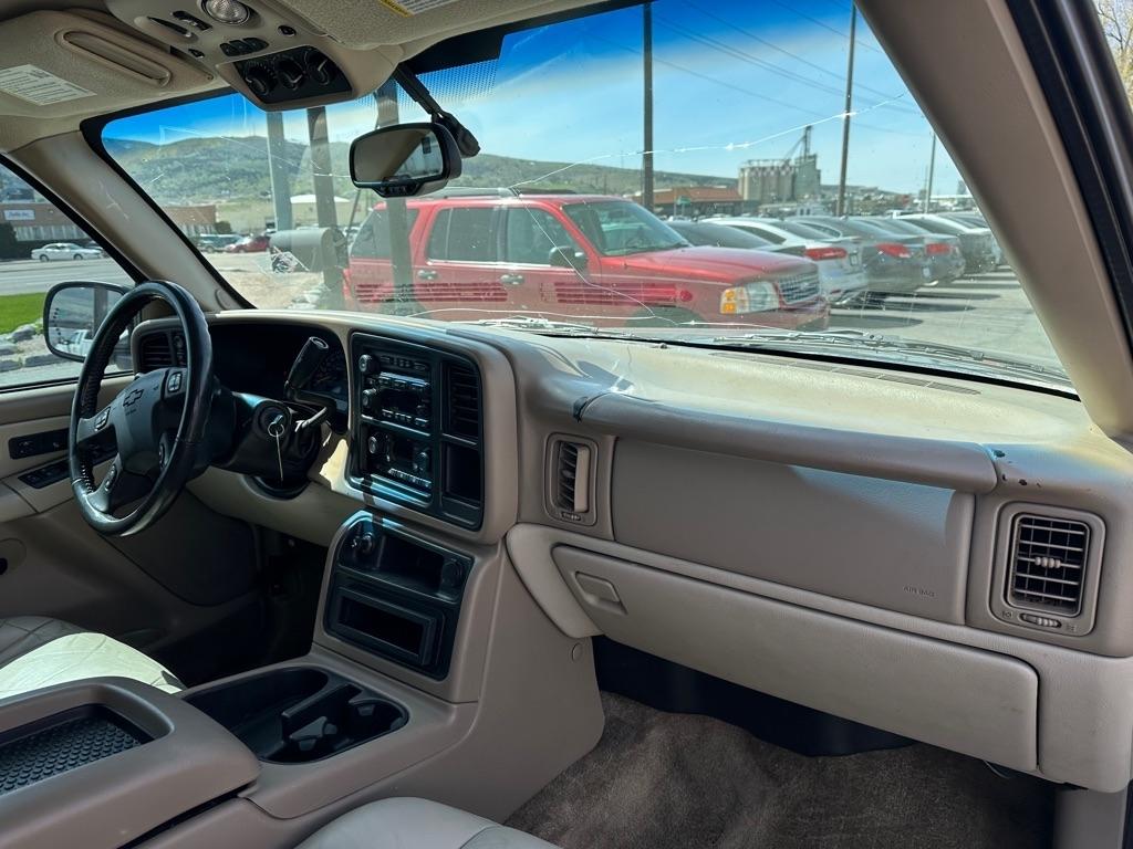 Chevrolet Suburban  2003