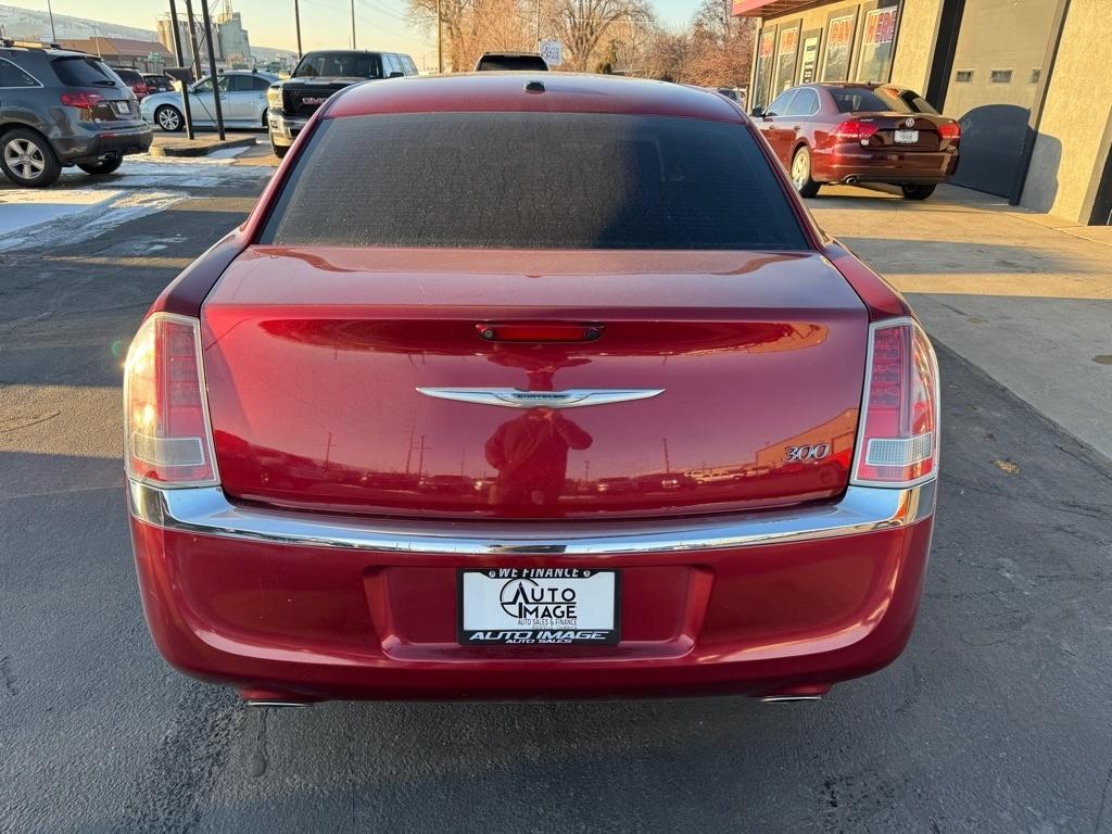 Chrysler 300  2013