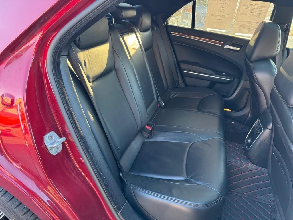 Chrysler 300  2013