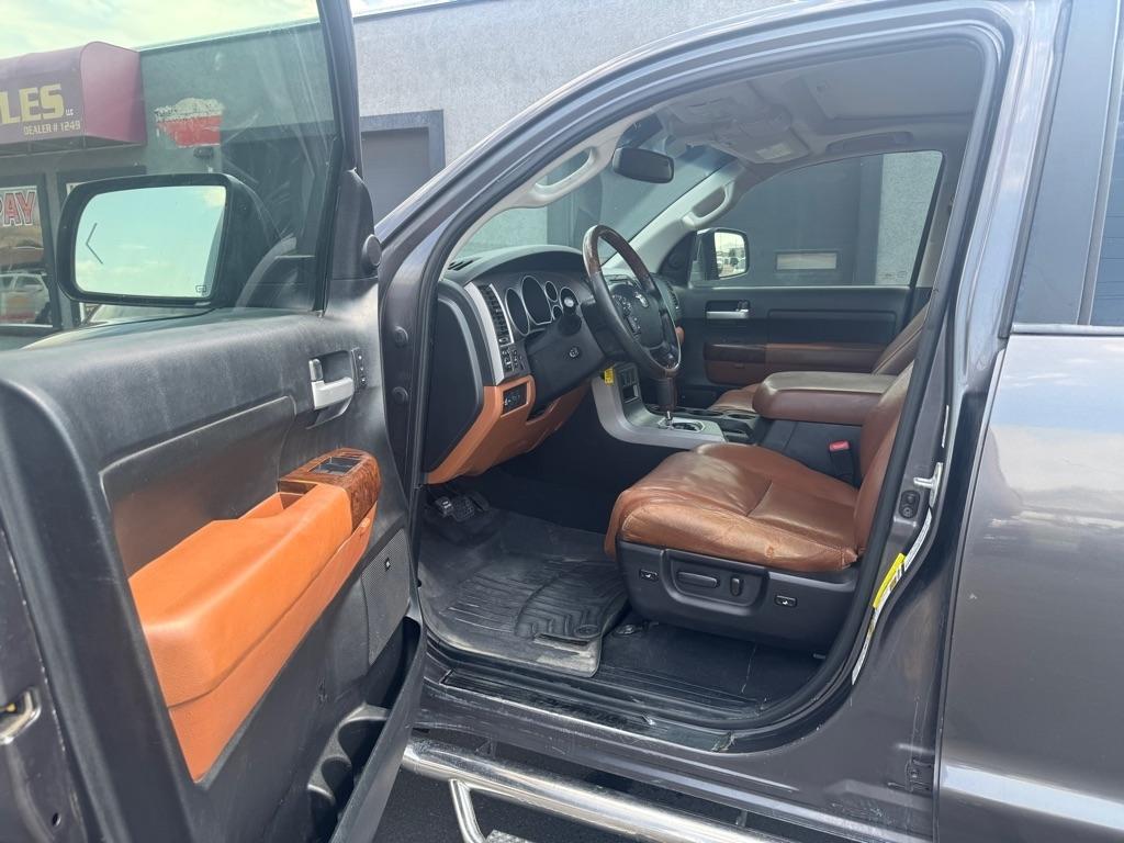 Toyota Tundra  2012