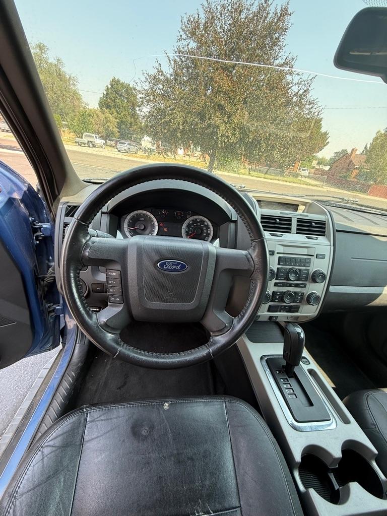 Ford Escape  2009