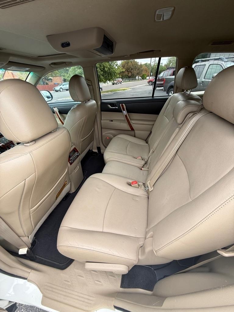 Toyota Highlander  2012