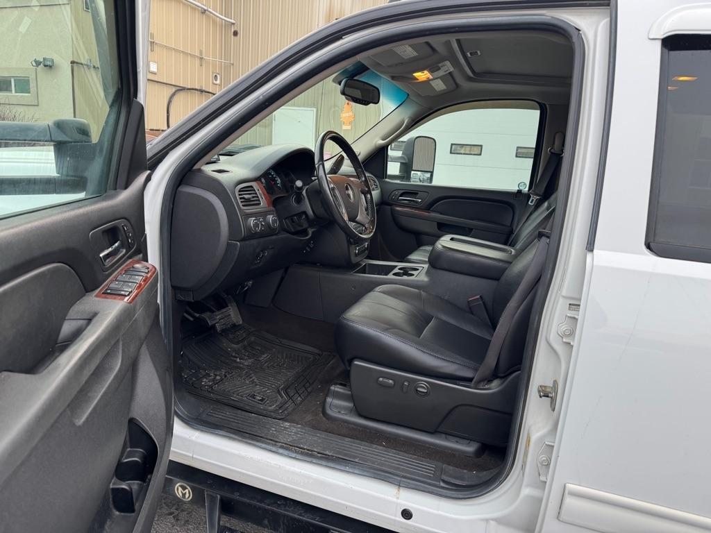 GMC Sierra 2500HD  2010