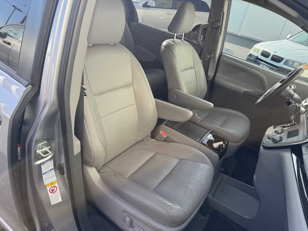 Toyota Sienna  2018